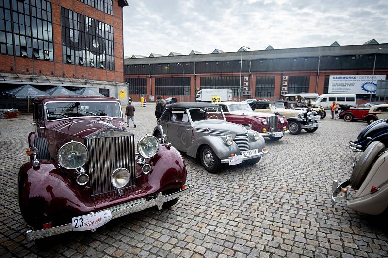 Setkání historických veteránů - Trofeo Niké Jeseníky 2019, 6. zaří 2019 v Ostravě.