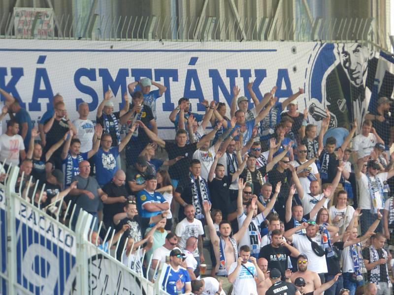 Fanoušci Baníku Ostrava v Jablonci (1. kolo ligy, 24. 7. 2021).