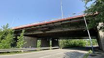 Most přes řeku Odru v ulici Opavská v Ostravě-Porubě čeká rekonstrukci, snímky z 13. července 2021.