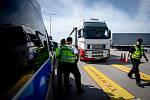 Dopravně bezpečnostní akce, při které se policisté zaměříli na způsob jízdy na dálnici D1 (zejména u řidičů nákladní a kamionové dopravy), 26. dubna 2019 v Klimkovicích.