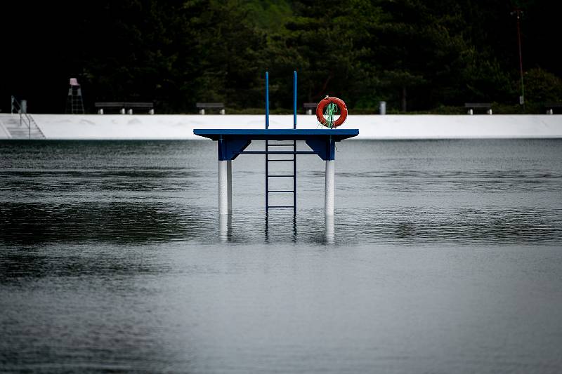 Příprava Letního koupaliště Ostrava-Poruba, květen 2019.