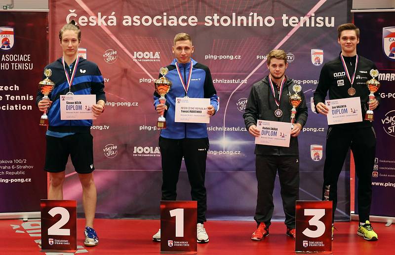 Stolní tenisté TJ Ostrava KST vybojovali na mistrovství ČR v Havířově celkem pět medailí.