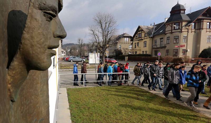 Studenti šumperské průmyslovky vzpomněli upálení Jana Zajíce.