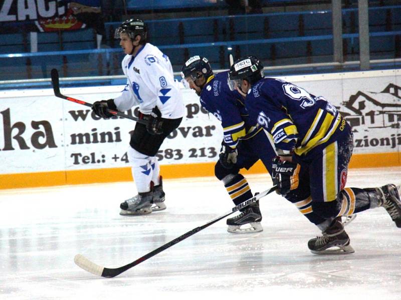 Draci Šumperk - HC Bobři Valašské Meziříčí 2:1.