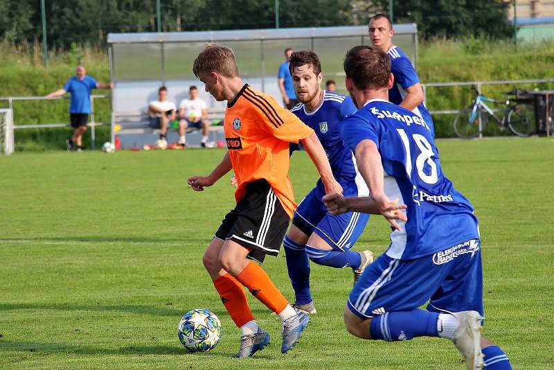 Fotbalisté Šumperku (v modrém) hostili Sigmu U18.