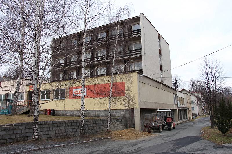 Hotel Vesmír v Žulové se má změnit v sociální bydlení