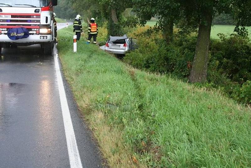 Smrtelná dopravní nehoda poblíž Bratrušova.