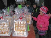 Předadventní trhy uspořádali ve středu 23. listopadu v Moravičanech. Na místním hřišti byly k dostání překrásně zdobené perníkové chaloupky a stromečky, adventní věnce, vánoční dekorace, ale také různé dobroty.