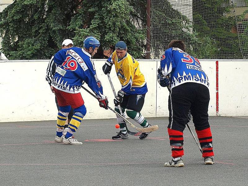 Hokejbalový turnaj v Benátkách, zúčastnil se také tým DraFans Šumperk