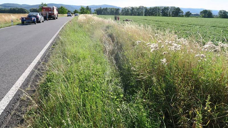 Nehoda motorkáře mezi Bernarticemi a Javorníkem