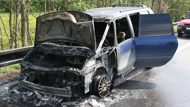 Takhle dopadl Renault Espace na dálnici na Olomouc