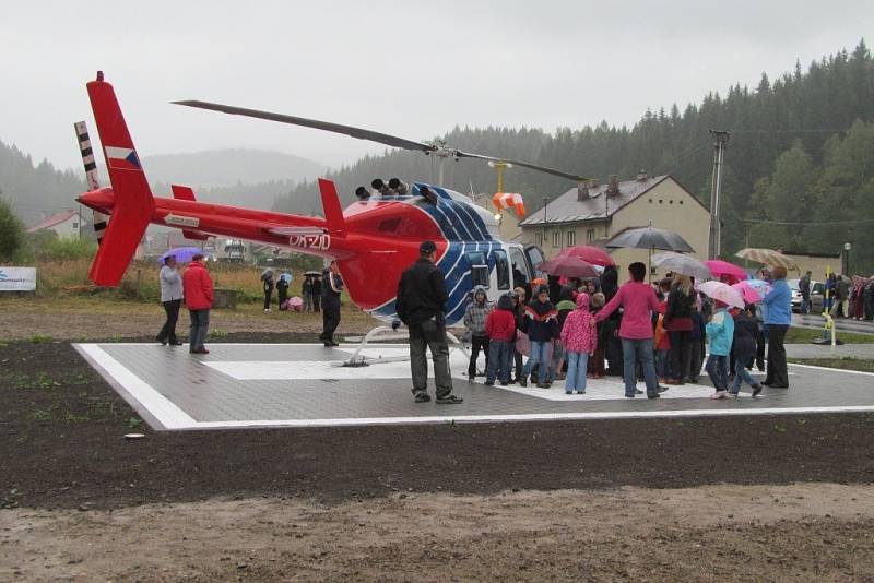 Otevření heliportu v Jindřichově.