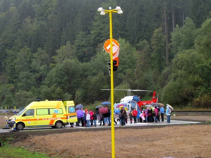 Otevření heliportu v Jindřichově.