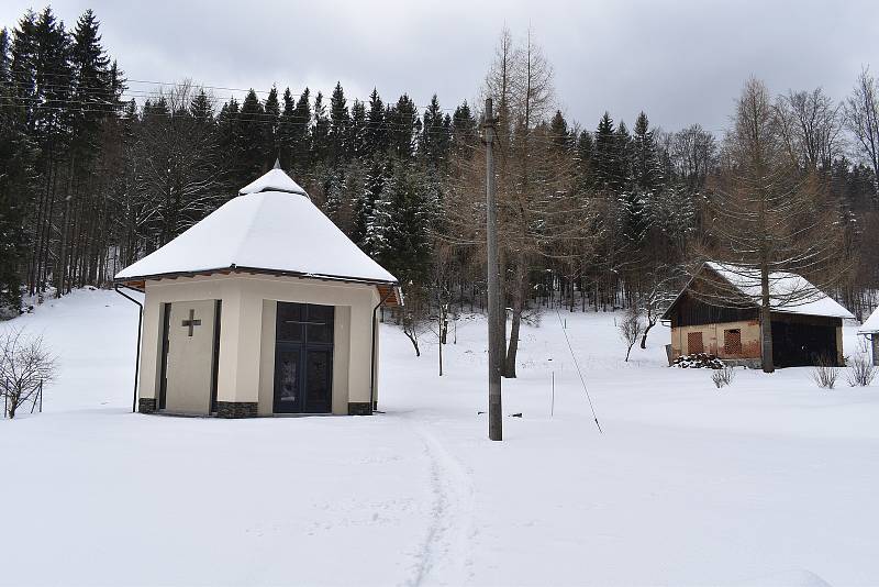 Lipová-lázně - pravoslavný Kostelík v horách.