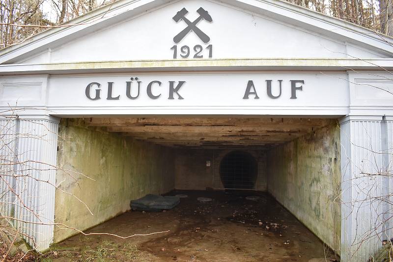 Historická štola u Vidnavy, kudy by se znovu přepravoval vytěžený kaolin a štěrkopísek.