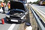 Nehoda autobusu a osobního auta v úterý 28. června 2022 na dálnici D35 u Mohelnice.