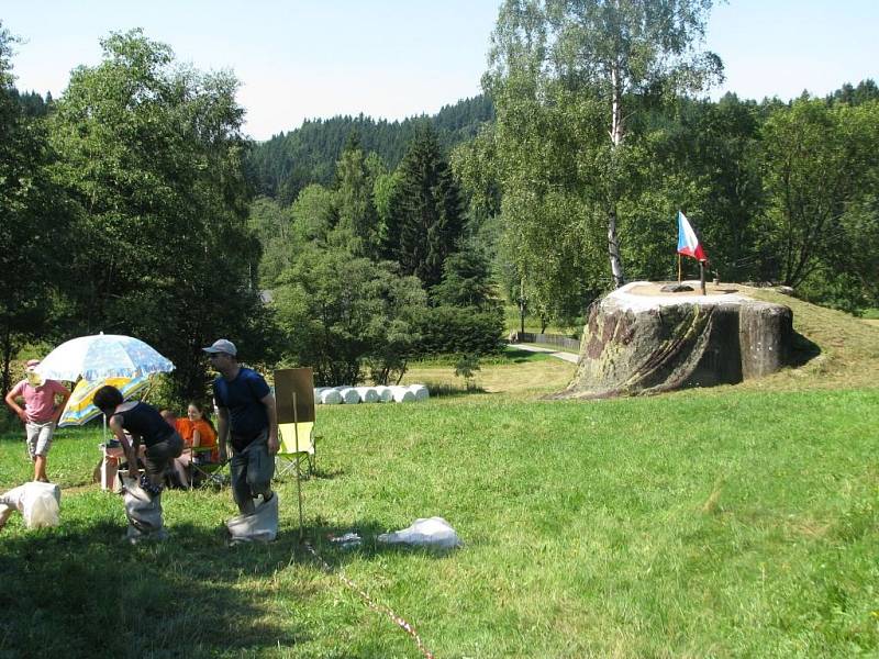 Bunkr v blízkosti Branné byl přistupný veřejnosti.