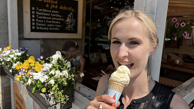 O tvarůžkovou zmrzlinu z Loštic je zájem, červen 2022