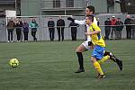 Fotbalisté Šumperku (ve žlutomodré) proti Pelhřimovu