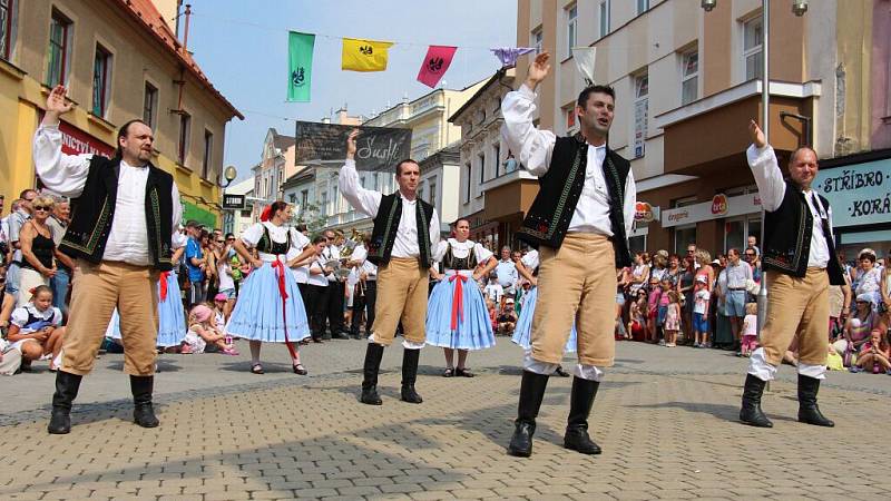 Roztančená ulice. Folklorní festival v Šumperku