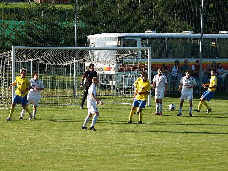 Štíty porazily béčko HFK Olomouc (Bílé dresy)