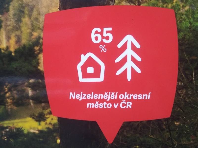 Děčín leží na okraji turisticky velmi atraktivní oblasti Českosaského Švýcarska.