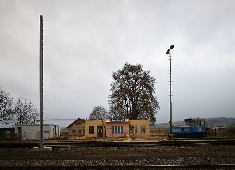 Elektrizace trati v úseku Šumperk - Uničov. Troubelice.