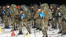 Snímky z úvodu závodu armádních týmů Winter Survival 2012