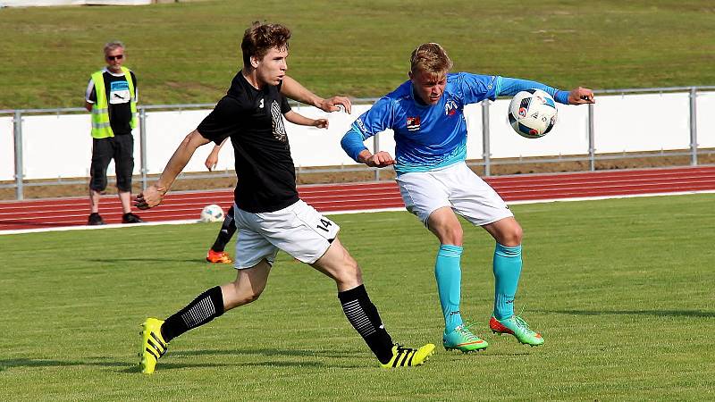 Velké Losiny (v modrém) uspěly v Zábřehu na penalty