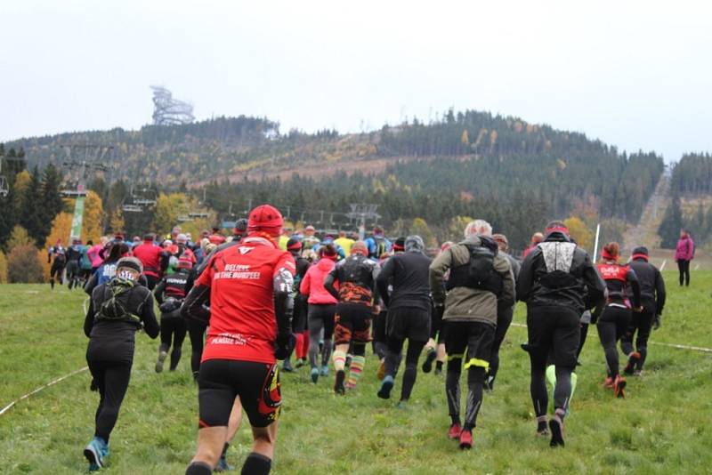 Extrémní překážkový závod Spartan Race na Dolní Moravě.