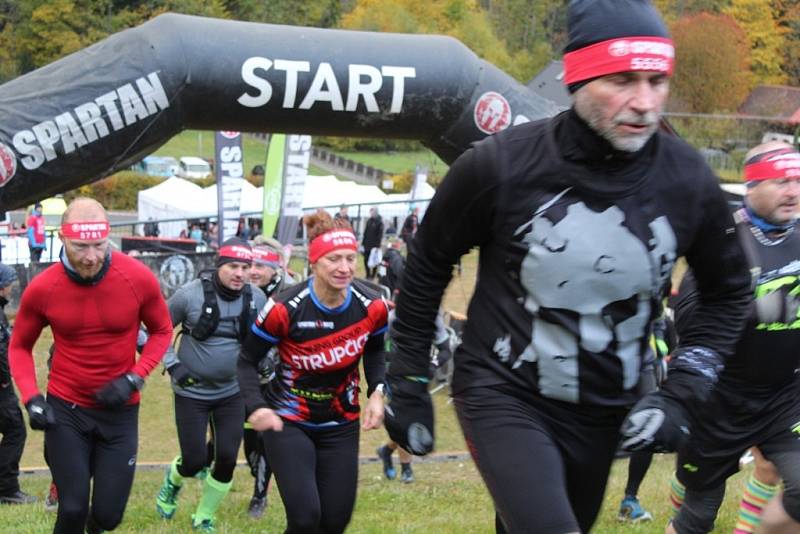 Extrémní překážkový závod Spartan Race na Dolní Moravě.