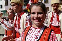 Nejatraktivnější částí Mezinárodního folklorního festivalu v Šumperku je sobotní Roztančená ulice