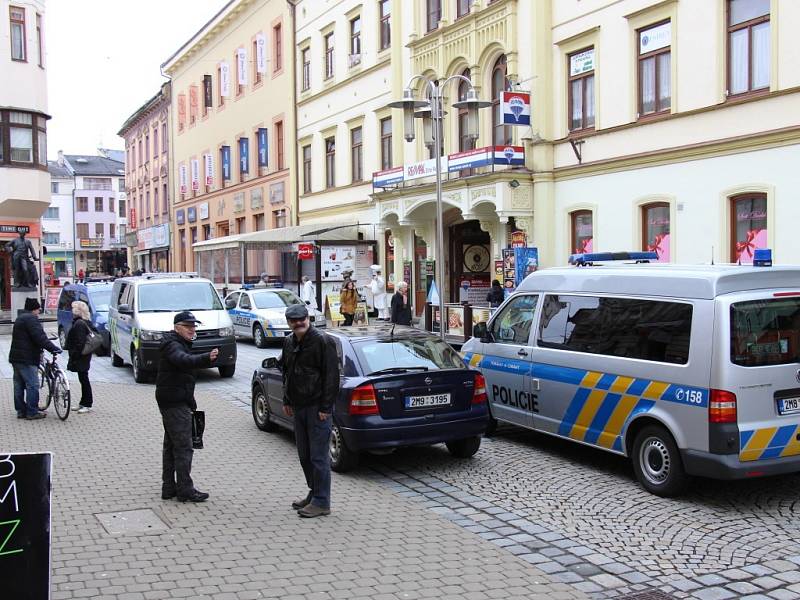 Únik plynu na Hlavní třídě v Šumperku