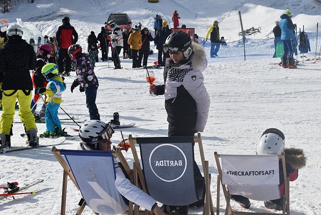 Den na lyžích s Moravskoslezským krajem ve skli areálu Kopřivná v Jeseníkách, 11. února 2023
