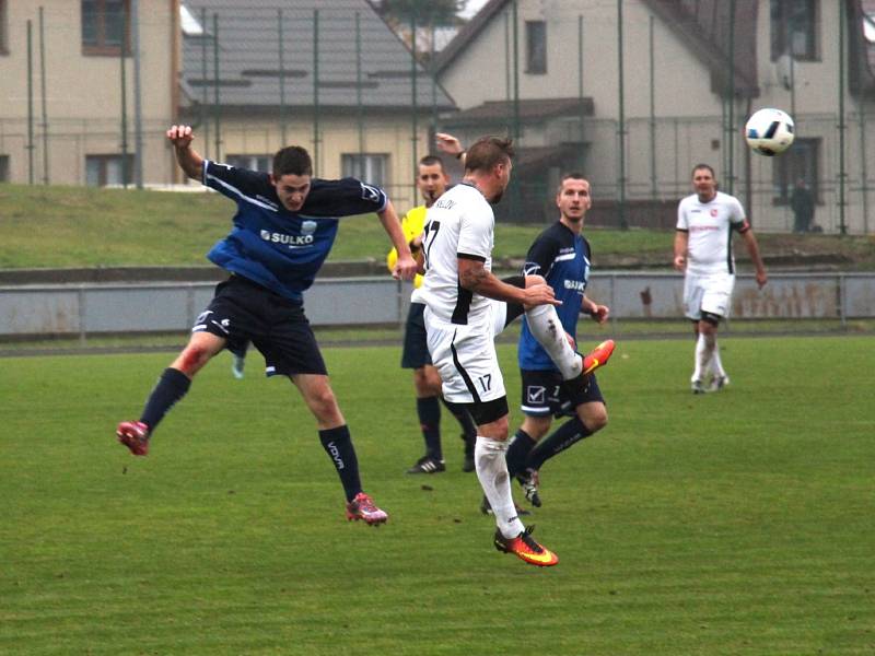 Sulko padlo s Medlovem gólem z penalty.