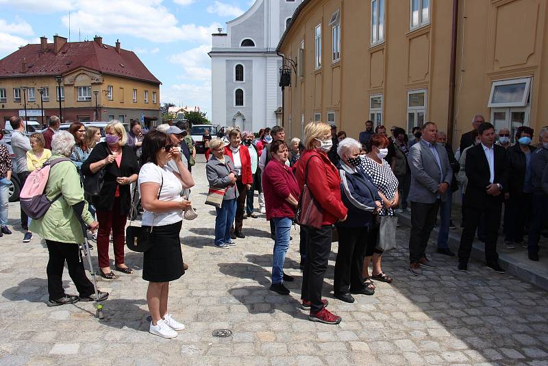 Město Javorník nechalo opravit budovu bývalého soudu. Slavnostní otevření se uskutečnilo 1. června.