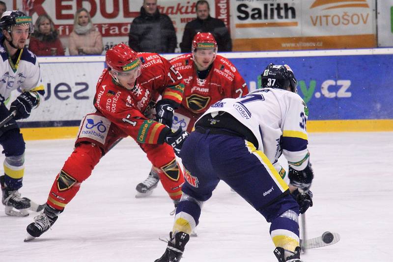 Krajské hokejové derby mezi Draky a Jestřáby dospělo až do prodloužení. V nastavení urval výhru Prostějov.