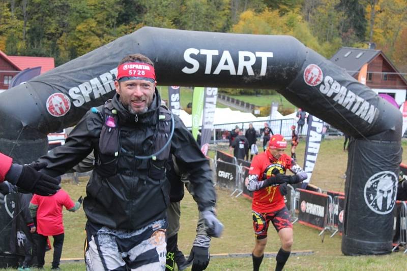 Extrémní překážkový závod Spartan Race na Dolní Moravě.