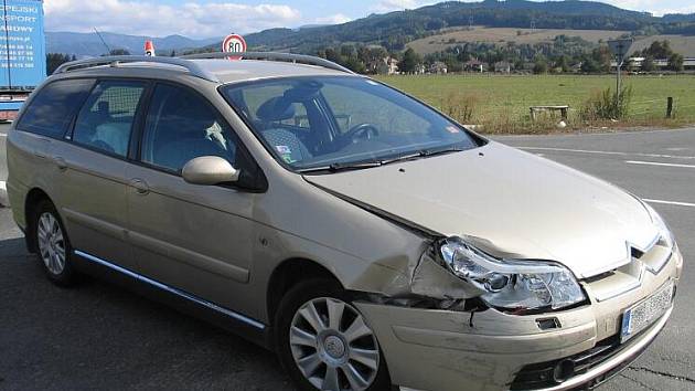 Snímky z dopravní nehody na rapotínské silnici, na kterou doplatily tři vozy