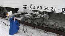 Snímky z postřelmovského přejezdu, kde se auto střetlo s vlakem