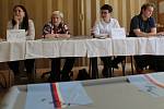 Volby do evropského parlamentu - volební místnost v budově MŠ Evaldova v Šumperku.