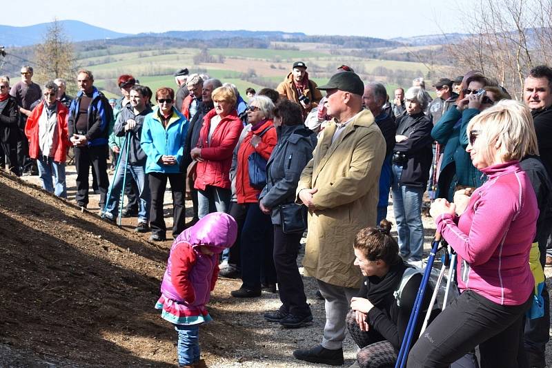 Otevření nadhledny na vrchu Háječek u Zborova