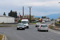 Na křížení průtahu městem s Olomouckou ulicí v Zábřehu zemřeli v sobotu po srážce osobního auta s autobusem čtyři lidé. Rondel by přispěl k větší bezpečnosti i zklidnění dopravy.