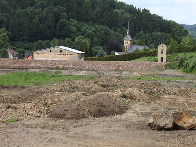 Areál bývalé pily v Jeseníku – Bukovicích v květnu 2016.