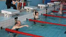 V šumperském krytém bazénu závodili mentálně hendikepovaní sportovci.