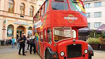 Legendární londýnský doubledecker, který zve na olympiádu do Londýna, dorazil také do Šumperku