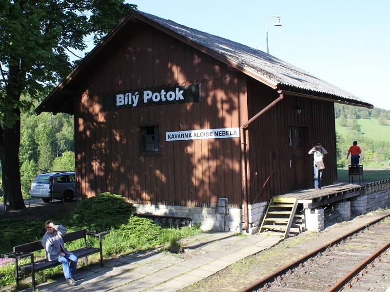 Historický vlak Vincenze Priessnitze vyrazil v sobotu 19. května do Jeseníku.