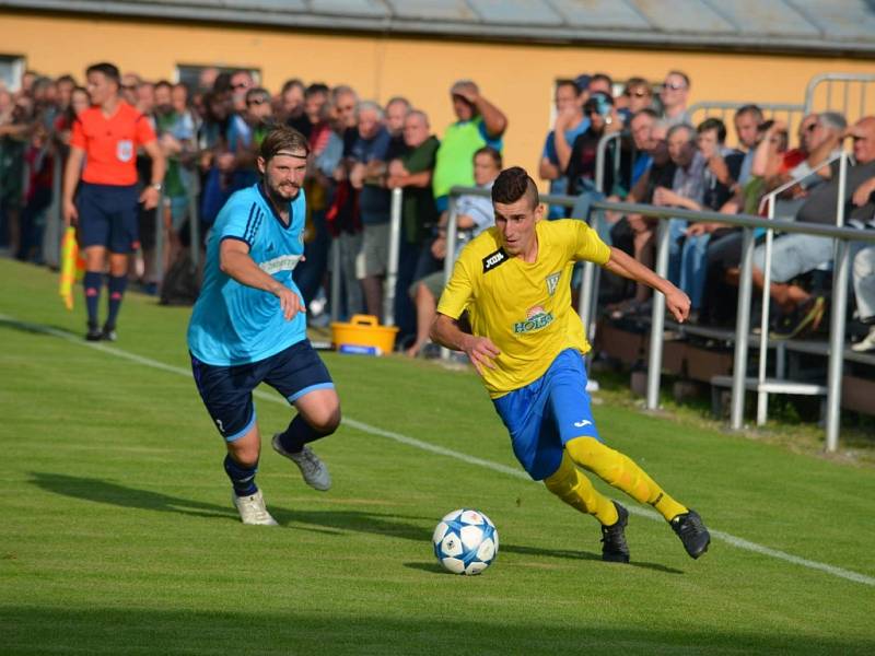 FK Jeseník – FK Šumperk 6:1 (0:0).