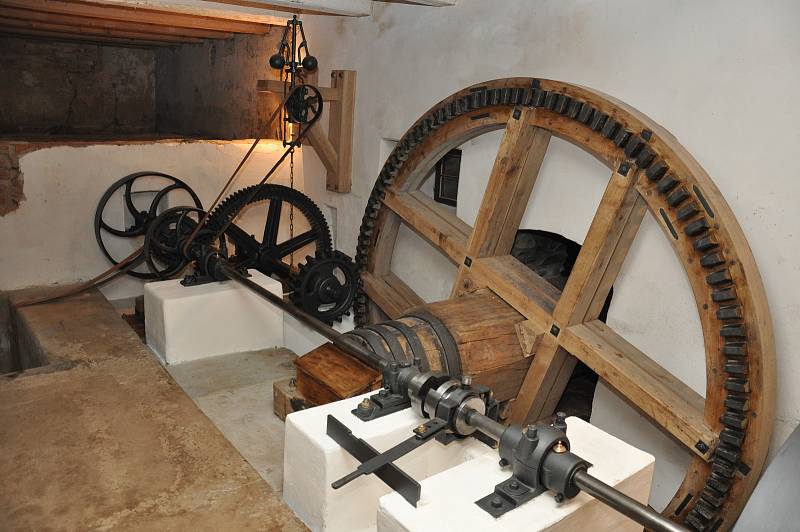 V Riegrově mlýně v Mikulovicích se podařilo zachránit a obnovit původní vybavení.