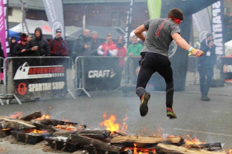 Extrémní překážkový závod Spartan Race na Dolní Moravě.